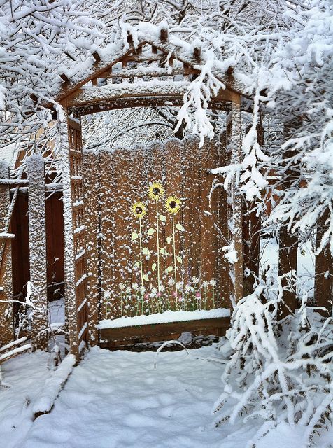  в  цветах:   Коричневый, Светло-серый, Серый, Темно-коричневый, Черный.  в  .